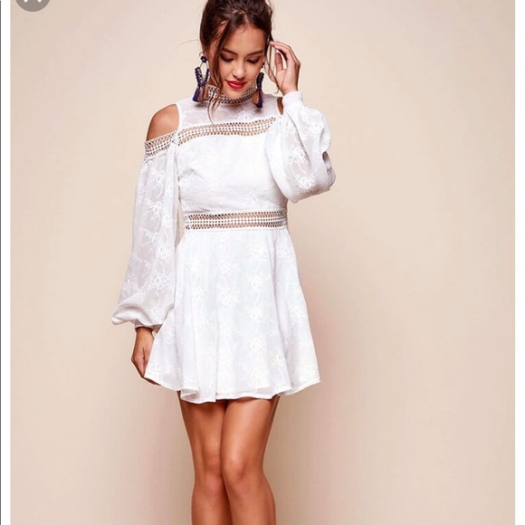 NWT Ellis Open Back Dressy Floral dress WHITE - Picture 3 of 8